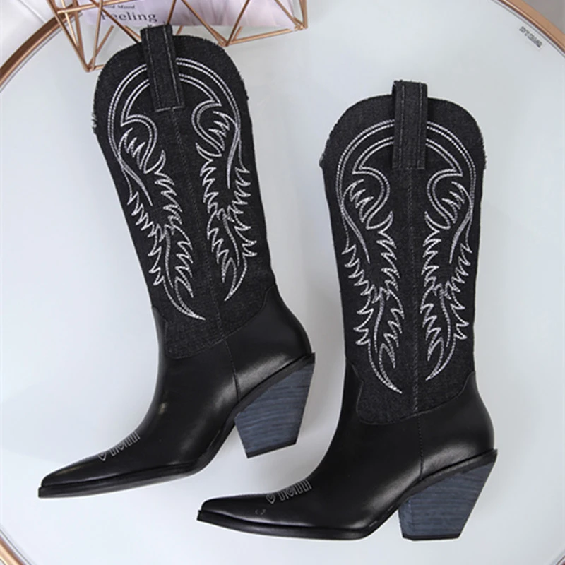 Botas Bordado Black rojo De marfil Dedo Tacón Mstacchi Altas Extraño Retro Las Pista azul Puntiagudo Vaquero Para Del Flor Rodilla 2019 Pie Mujeres PBqHw5