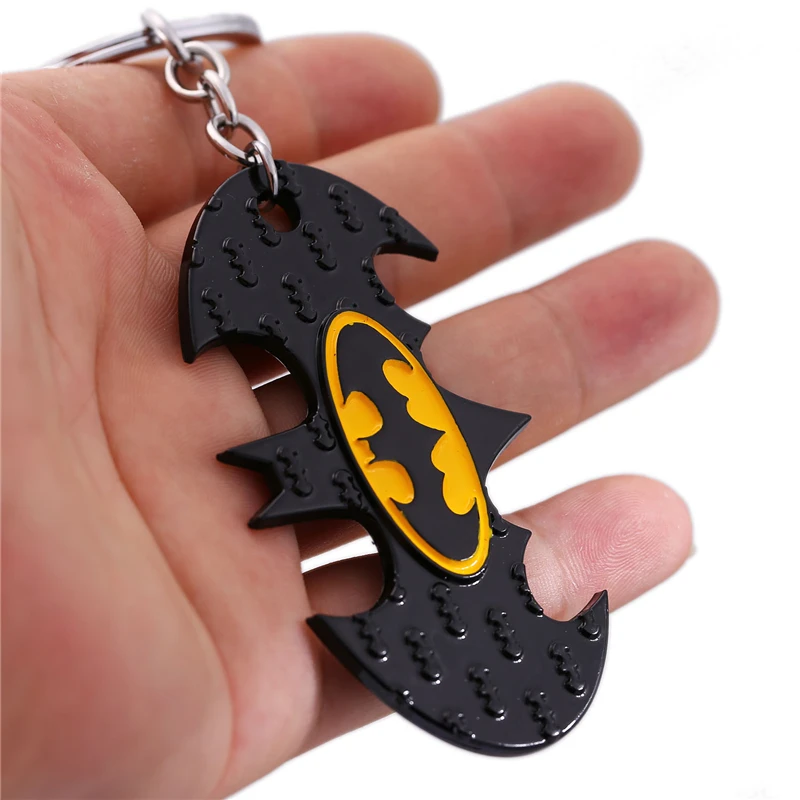 

J store Cartoon Superman Batman Keychain Superhero Movie Batman Bat Logo Alloy Key Ring for Fans Good Gift porte clef Chaveiro