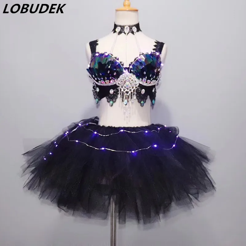 Zwarte Pailletten Kristallen Bikini LED Tutu Rokken Set LED Dans Kostuum Vrouwen Sexy Nachtclub DJ Zanger DS Podium Outfit Party kostuum Zwarte Pailletten Kristallen Bikini LED Tutu Rokken Set LED Dans Kostuum Vrouwen Sexy Nachtclub DJ Zanger DS Podium Outfit Party kostuum