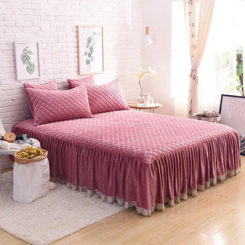 

Pale Mauve Khaki Gray Pink Red Purple Luxury Fleece Fabric Lace Thick Bed Skirt Bedding Set Flannel Bedspread Pillowcases 3pcs