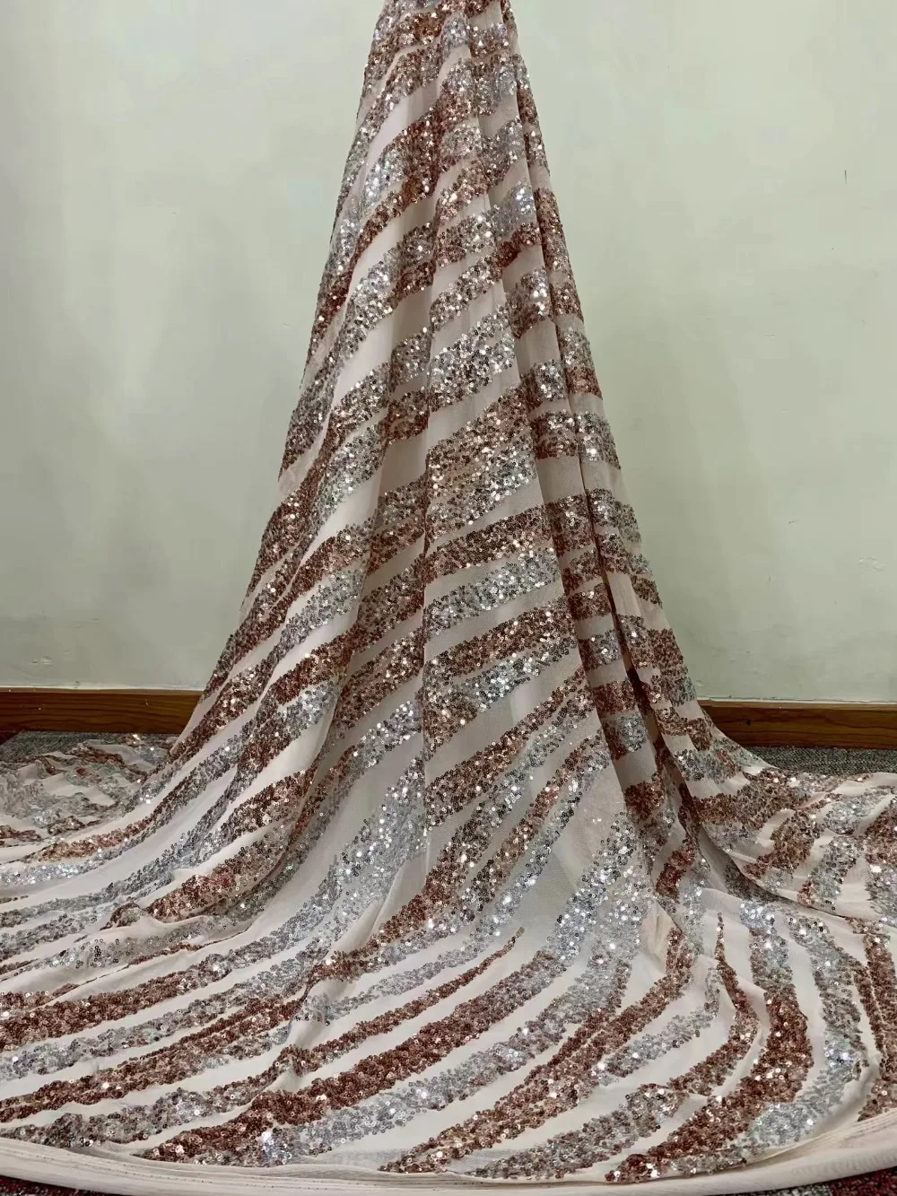 

New sequin lace fabric high quality African evening wear Nigerian sequin embroidered mesh lace fabric