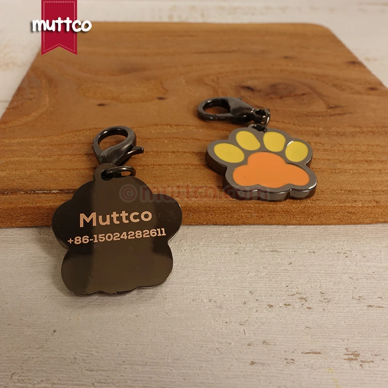 

Free retailing shipping laser lettering cute paw print dog id tags record pets message zinc alloy dog tag DIT-020