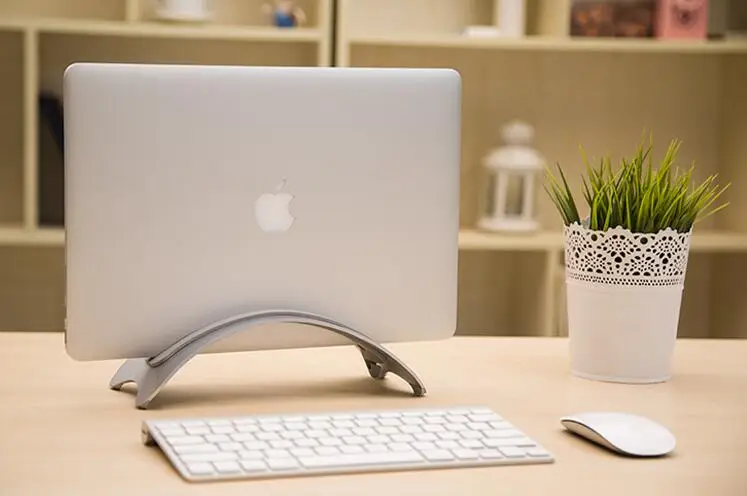 Алюминий Компактный Ноутбук вертикальная подставка Desktop поднимающийся держатель для MacBook Pro воздуха retina 3 шт подушечки с силикагелем