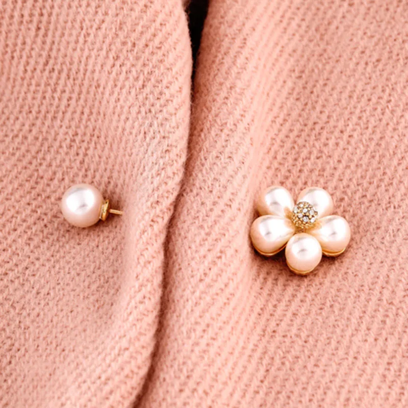 

Personality fashion contracted the new five disc flowers ms pearl long puncture brooch brooches