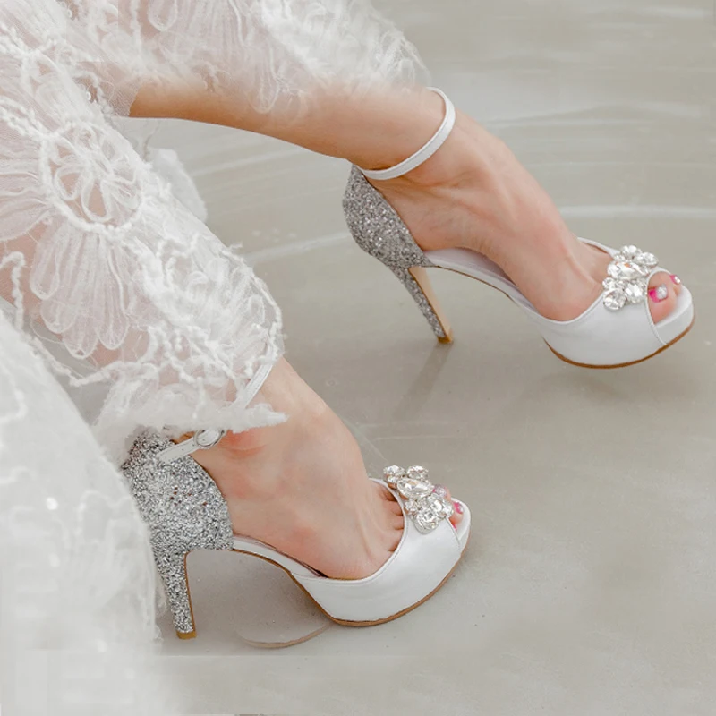 Белые туфли Золушки из овечьей кожи со стразами; блестящие свадебные туфли-лодочки с открытым носком; Модные женские модельные туфли; сезон весна-лето