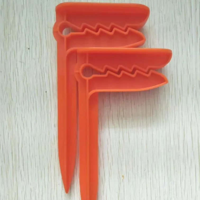 

1PC Beach Towel Clip Camping Mat Clip Outdoor Clothes Pegs for Sheet Holder Towel Clips Clamp for Beach Towels