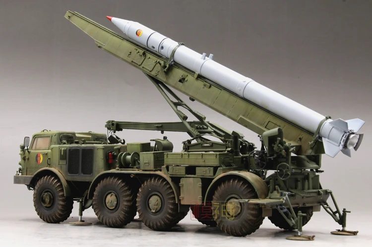 Military Assembly Chariot Tank Model 1:35 Russia Frog 7 Tactical Rocket Vehicles and 01025 Military Assembly Chariot Tank Model 1:35 Russia Frog 7 Tactical Rocket Vehicles and 01025