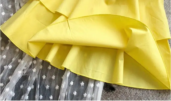 Новинка 2019 года, модные летние комплекты для маленьких девочек, черная хлопковая Футболка с бантом + желтая юбка, 5 комплектов/партия