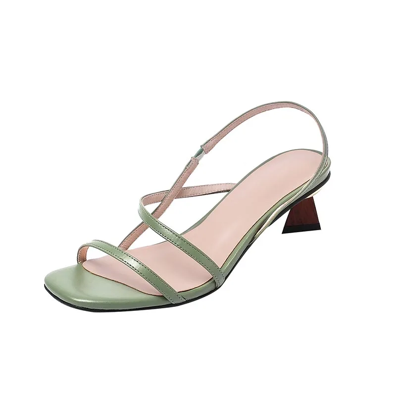 Curvaness/Новинка года; летние женские босоножки на плоской подошве; квадратный каблук сандалии с пряжкой сандалии на высоком каблуке с ремешком - Цвет: Зеленый