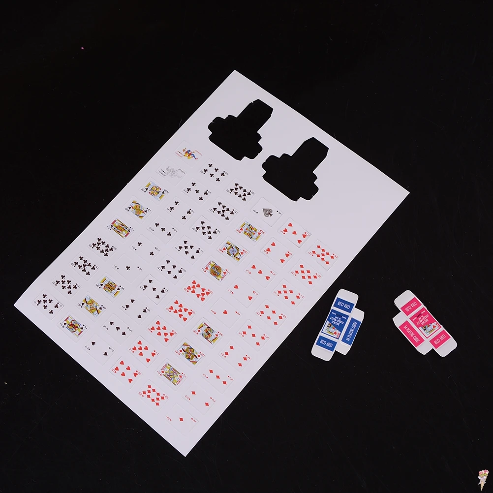 

1 Set Mini Cute 1:12 Dollhouse Miniatures Poker Home Decoration Poker Cards Playing Game for BJD for Doll Accessories