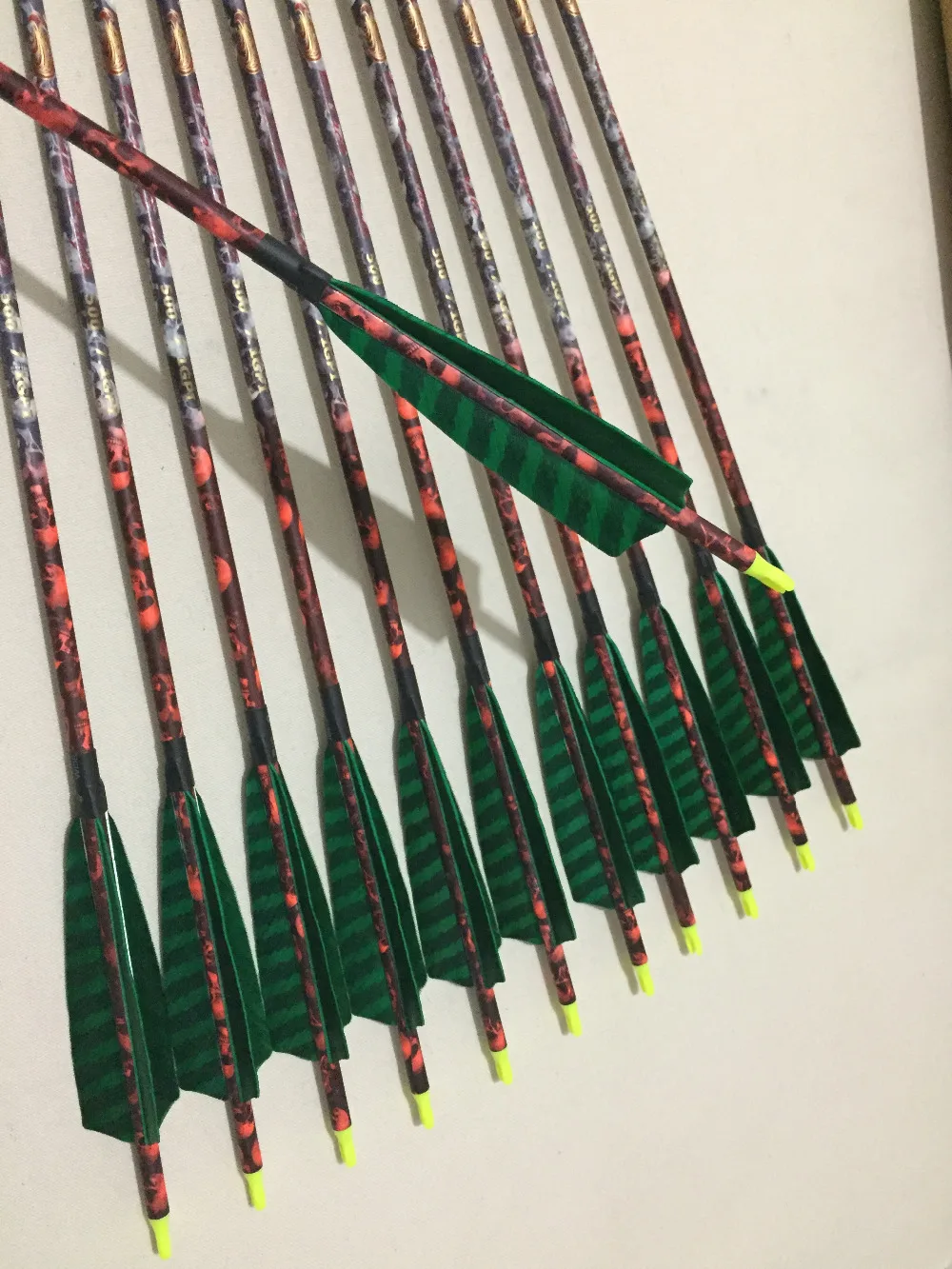 12pcs 32"Camo Carbon arrow spine500 with ith 5" Turkey fletching arrow