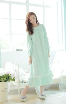 

Free Shipping 2015 New Winter Princess Fleece Women's Long Nightgown Pink and Green Sleepwear Vintage Pyjamas roupao feminino