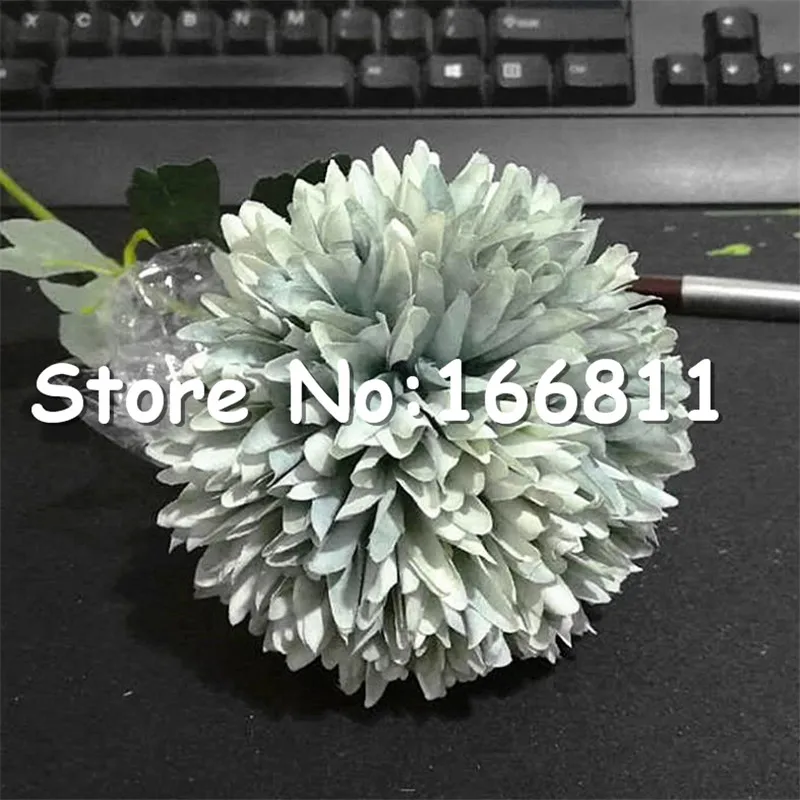 689