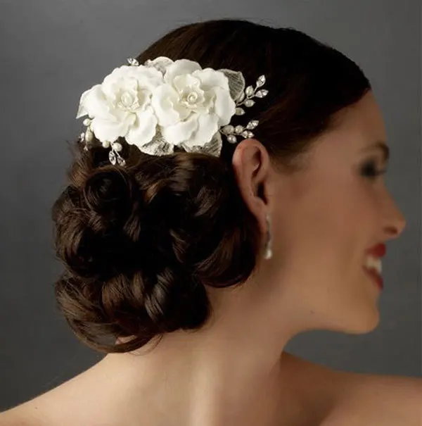 Aliexpress.com Comprar Muchacha elegante perla suave corto novia adornos para el cabello accesorios de flores de tela pelo de la boda Clip Tiara peine del