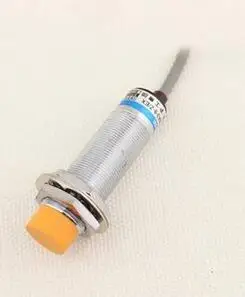 

Free Shipping 2pcs/LOT NEW Switch LJ18A3-8-Z/BY DC three wire PNP normally open sensor