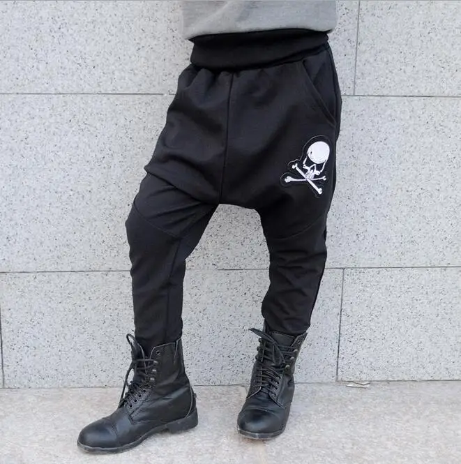 

2017 kids big crotch Sweatpants Costumes boys Unisex bloomers Trousers Panelled Loose Skull Balck harem new Hip hop dance pants