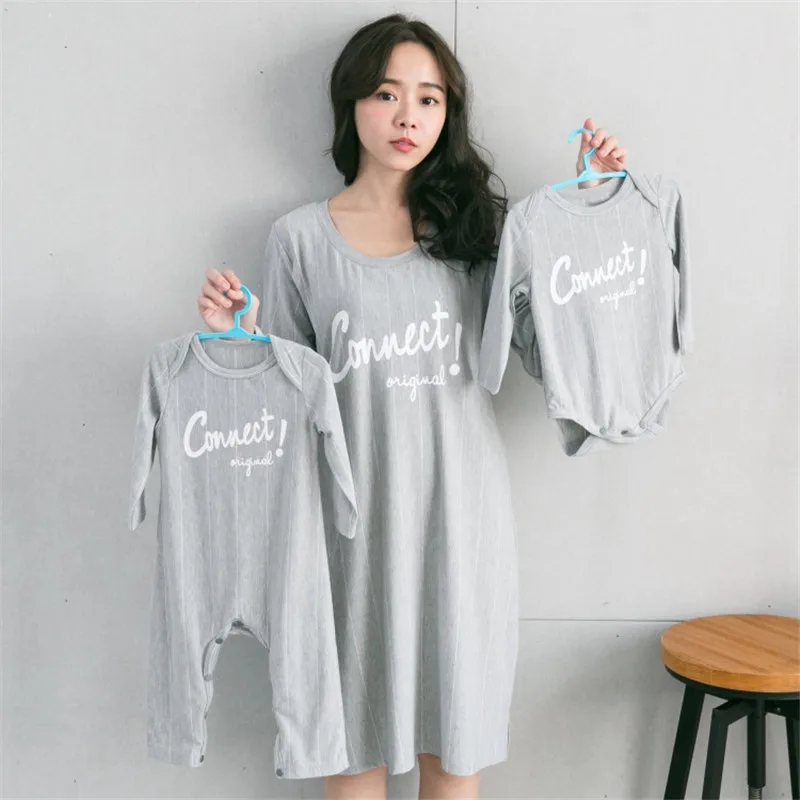 New Mommy Feeding Clothes Parent-child Clothing Maternity Cotton Striped Dresses Breastfeeding Long Sleeve Dress Baby& Mom Wear14