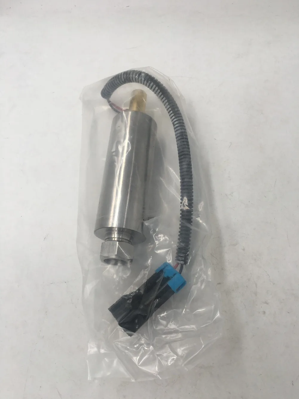 861155A3 Boat Electric Fuel Pump for Mercury Mercruiser 4.3 5.0 5.7 V6 V8 Carb Threaded 16x4cm Operation Pressure is 9psi-10 psi