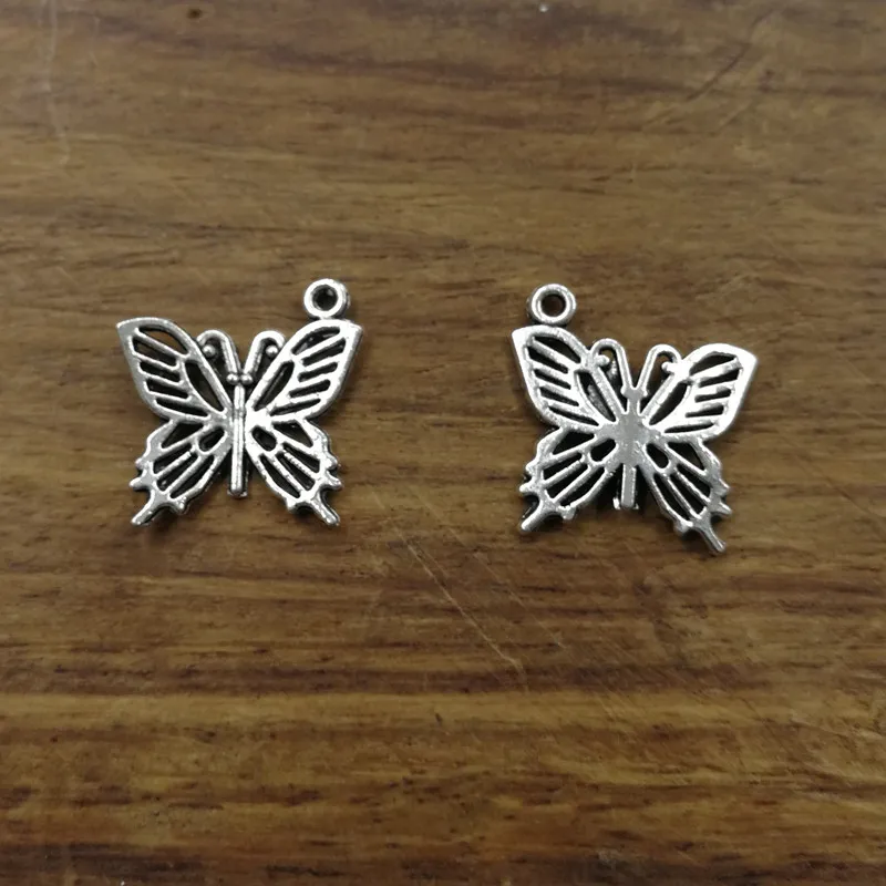 Moon Charm//Pendant Tibetan Antique Silver 19mm 10 Charms Accessory Jewellery
