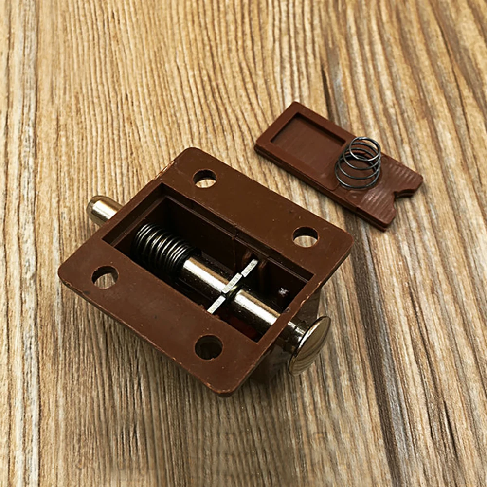 000. Защелка подпружиненная врезная. Шпингалет подпружиненный 144ф12. M1895 pg, защелка. Дверные замки для межкомнатных дверей с защелкой.