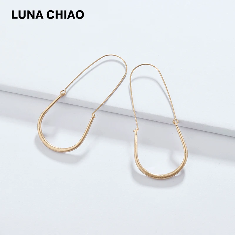 

LUNA CHIAO New Arrival Fashion Jewelry Worn Gold Silver Plating Horse Shoe Big Metal Drop Earrings for Women