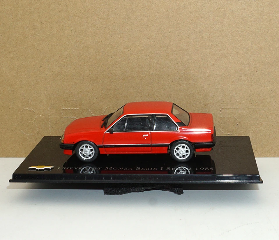  Toy Cars Red  metal Model Car 1 43 Car Diecasts Toy Vehicles Diecast Sport Car Toys for CHEVROLET OMEGA CDJEEP CJ-7 (2)