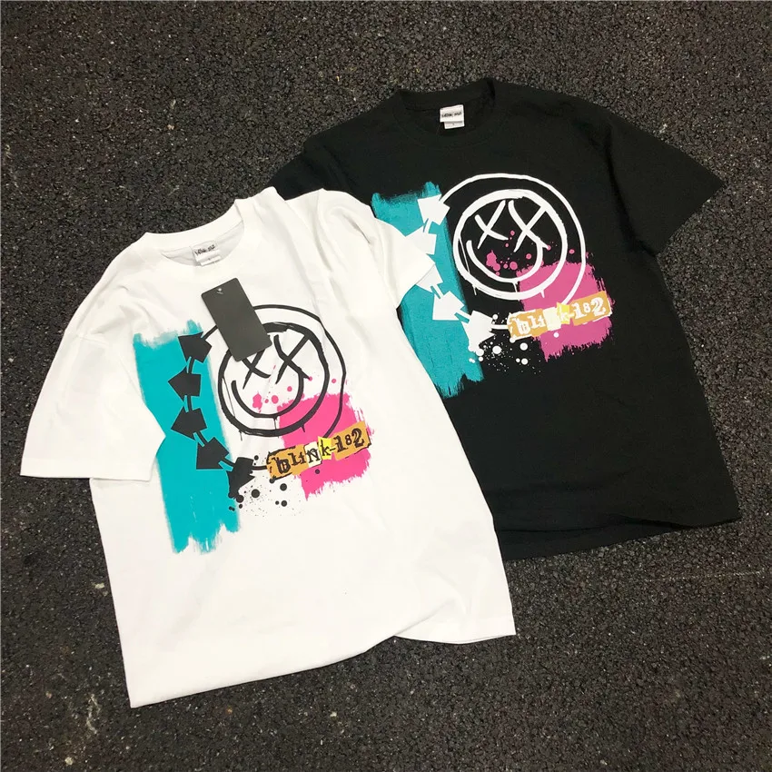 

2019SS Black/White Blink 182 Band Logo Tee Blink 182 Letters Smiling Face Print T-shirt Men Cotton Loose Unisex Hip Hop Rock