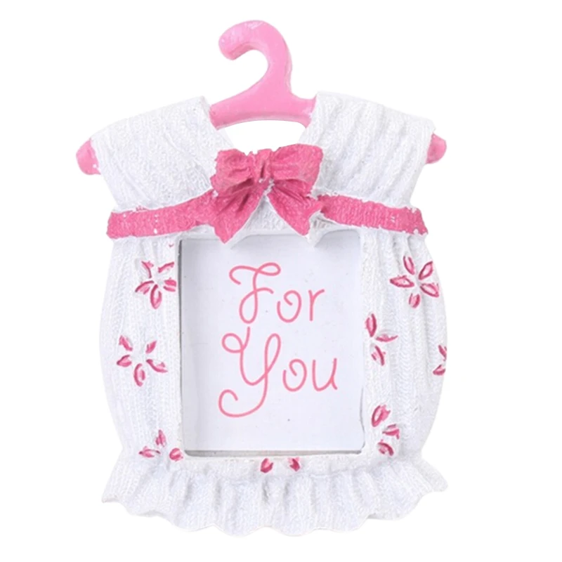 Hot Fashion Resin Baby Shower Clothes Pattern Baby Photo Frame Small