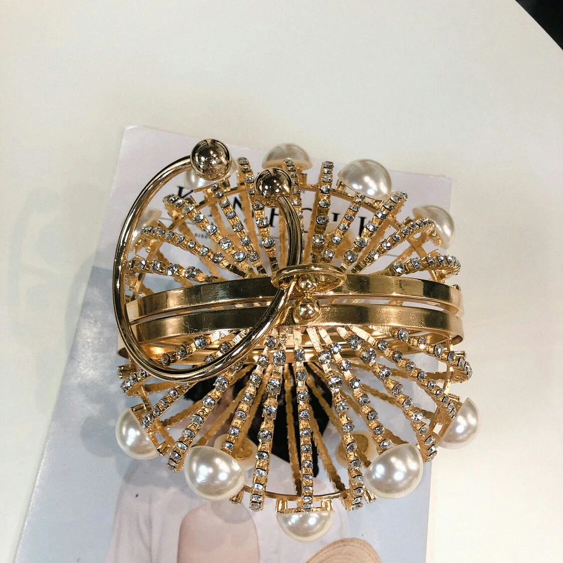 Ball Shaped Hollow Metal Alloy Party Bag Women Gold Cage Evening Bag Pearl Crystal Wedding Clutch Purses Gift Wristlets Handbags