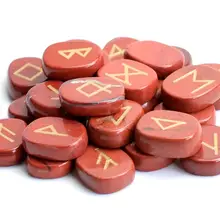 Натуральный Красный яшма резной Кристалл Рейки целебные пальмовые камни выгравированы языческие надписи Wiccan руны камни набор с бесплатным мешочком