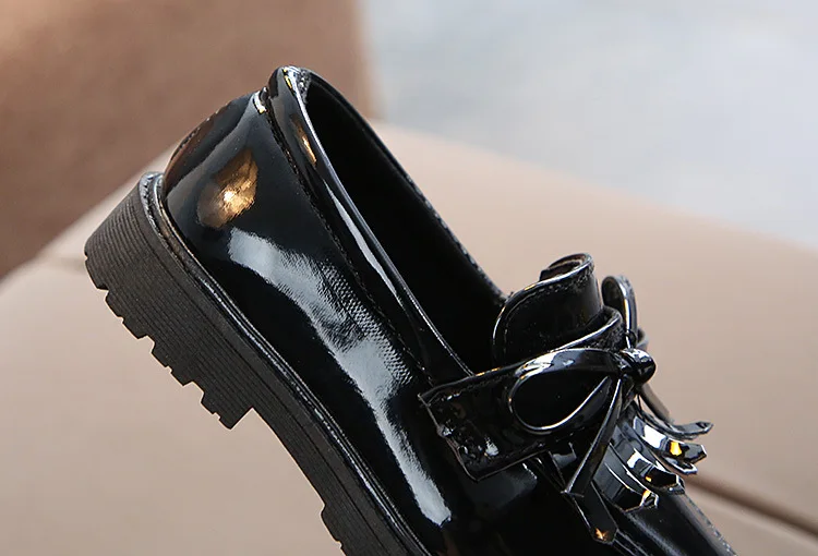 Vestido de Couro Sapatos para Crianças Novas Meninas Preto Casamento Patente Couro Crianças Escola Oxford Sapatos Plana Moda Borracha A568 18 Cheap Sapatos de couro