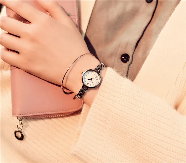 Women's Luxury Fashion Full Stainless Steel Bracelet Model Look 1
