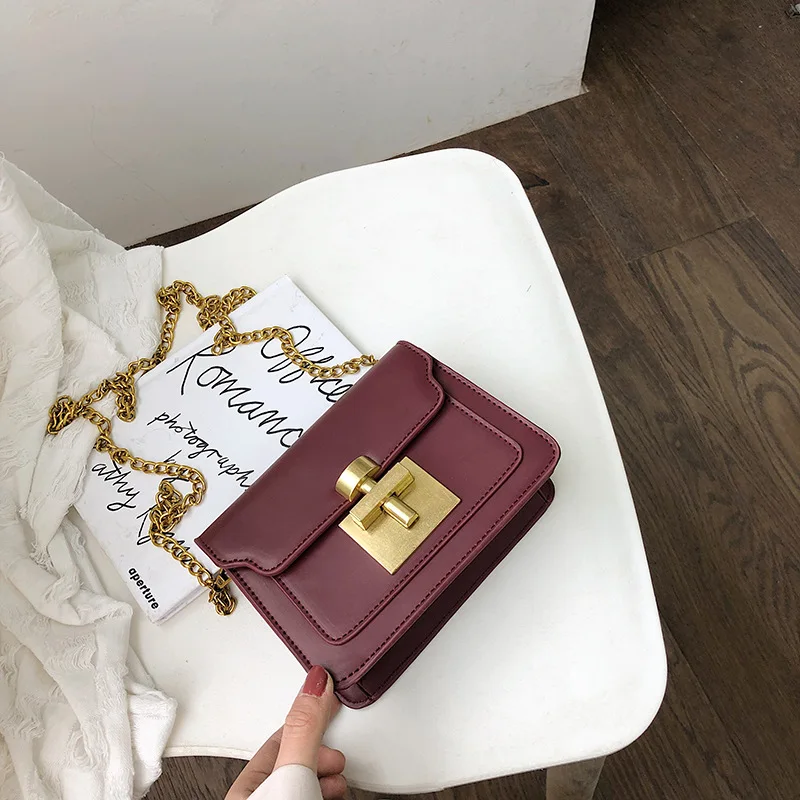 

New small bag female 2019 ladies simple versatile shoulder slung fashion chain solid color small square bag
