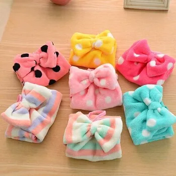 

Coral Velvet Bow Hanging Towel Strong Absorbent Lint-free Cloth Kitchen Towel
