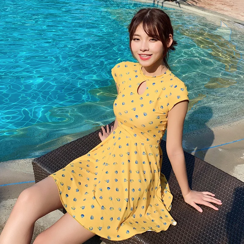 

2019 New arrival Yellow Sexy Print One piece suit Skirt Swimsuit Young girl Independent Shorts Swimwear Women Bathing Suits