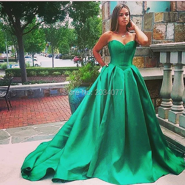 Emerald Green Evening Dress Plus Size Simple Puffy Evening Gowns Satin Dresses Party Evening
