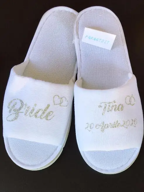 

personalized Wedding Slippers,wedding Maid of Honour with name Slippers,Bridal Party Slippers.Bachelorette party favors gifts