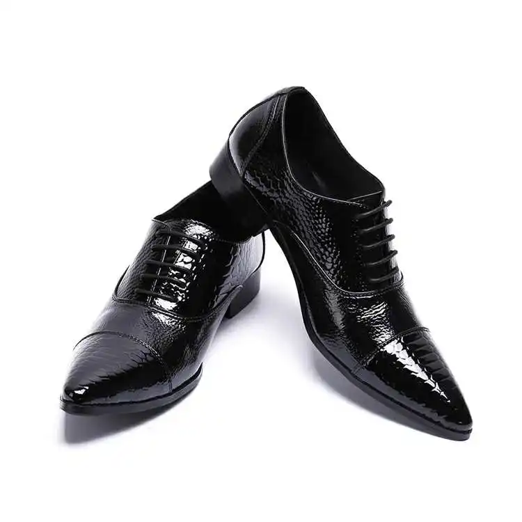 

Akamatsu Pointed Toe Formal Oxfords Business Men Shoes Lace Up Patent Embossed Leather Shoes Black Dress Party Male Shoes