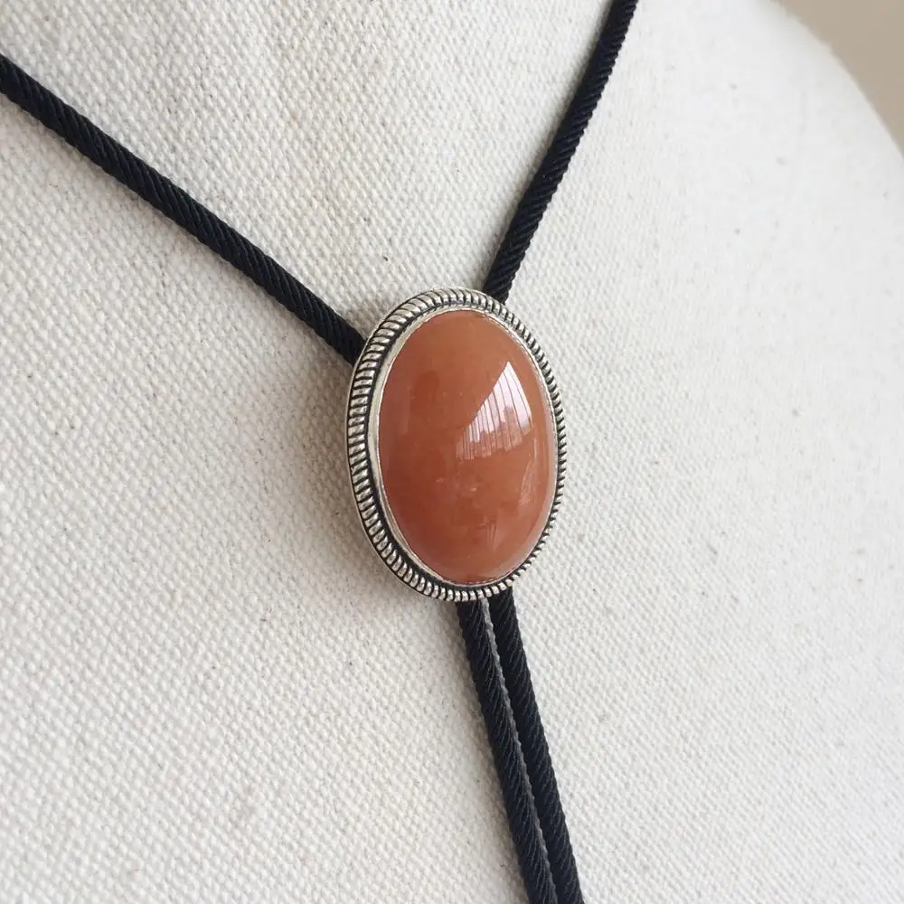 Рисунок 3 - Женское винтажное ожерелье из серебра