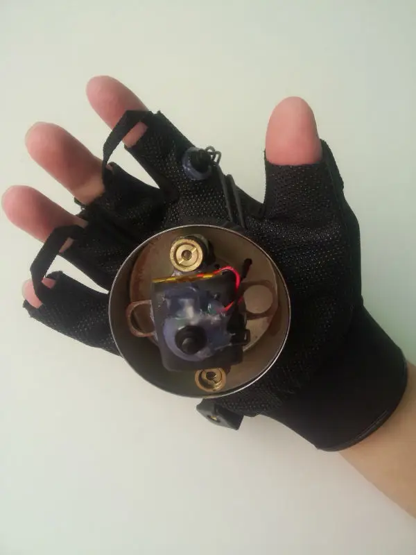 green laser gloves  2   .jpg