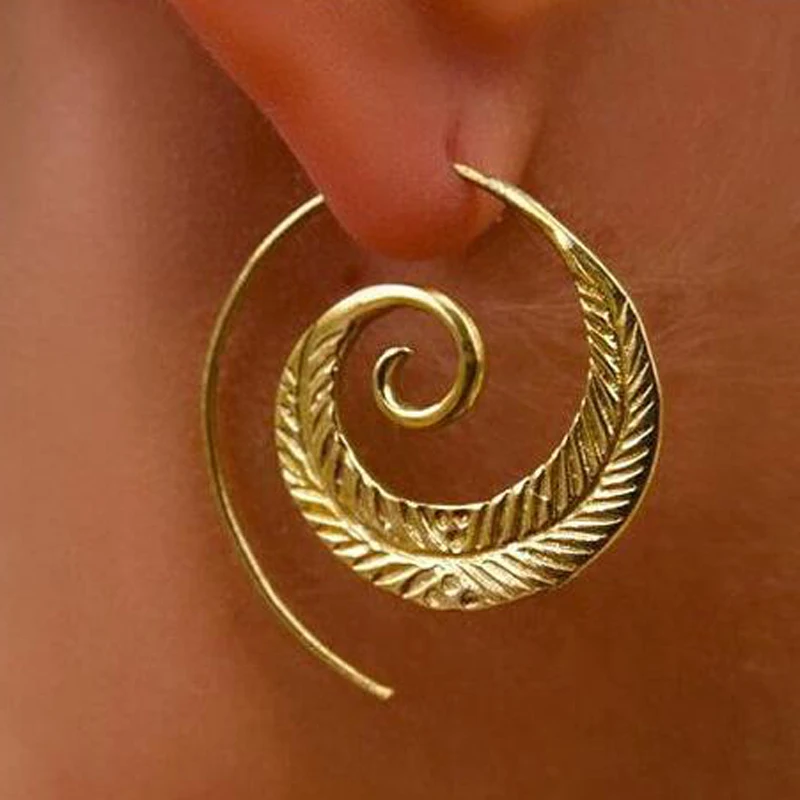 Image BeautyWay Punk Personality Round Spiral Drop Earrings Exaggerated Circle Leaf Whirlpool Gear Earrings for Women Jewelry 4200