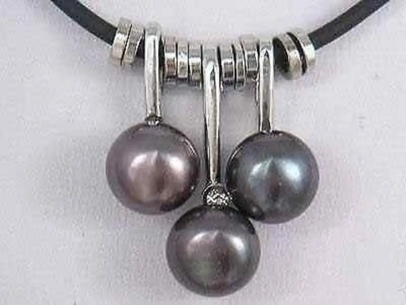 

Free Shipping >>>>> Fashion, Ladies,black cultured Pearl Pendant Leather Necklace