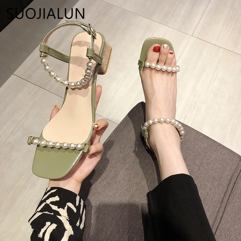 

SUOJIALUN Women Sandals 2019 Fashion Crystal String Bead Summer Glsdiator Sandal Low Heel Elegant Ladies Slides Flip Flop Shoes