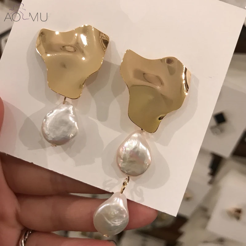 

AOMU Korea S925 Sterling Silver Pin Metal Gold Triangle Irregular Freshwater Pearl Asymmetry Long Drop Earrings for Women Girl