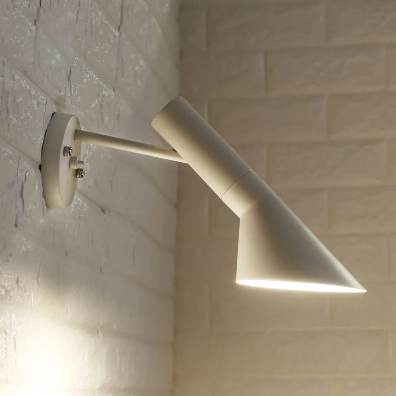 

Modern Metal Style Wall Lamp White and Black Color Bedside Bedside Lamp for Motorcycle Wall Lamp for Home Lighting Decoration