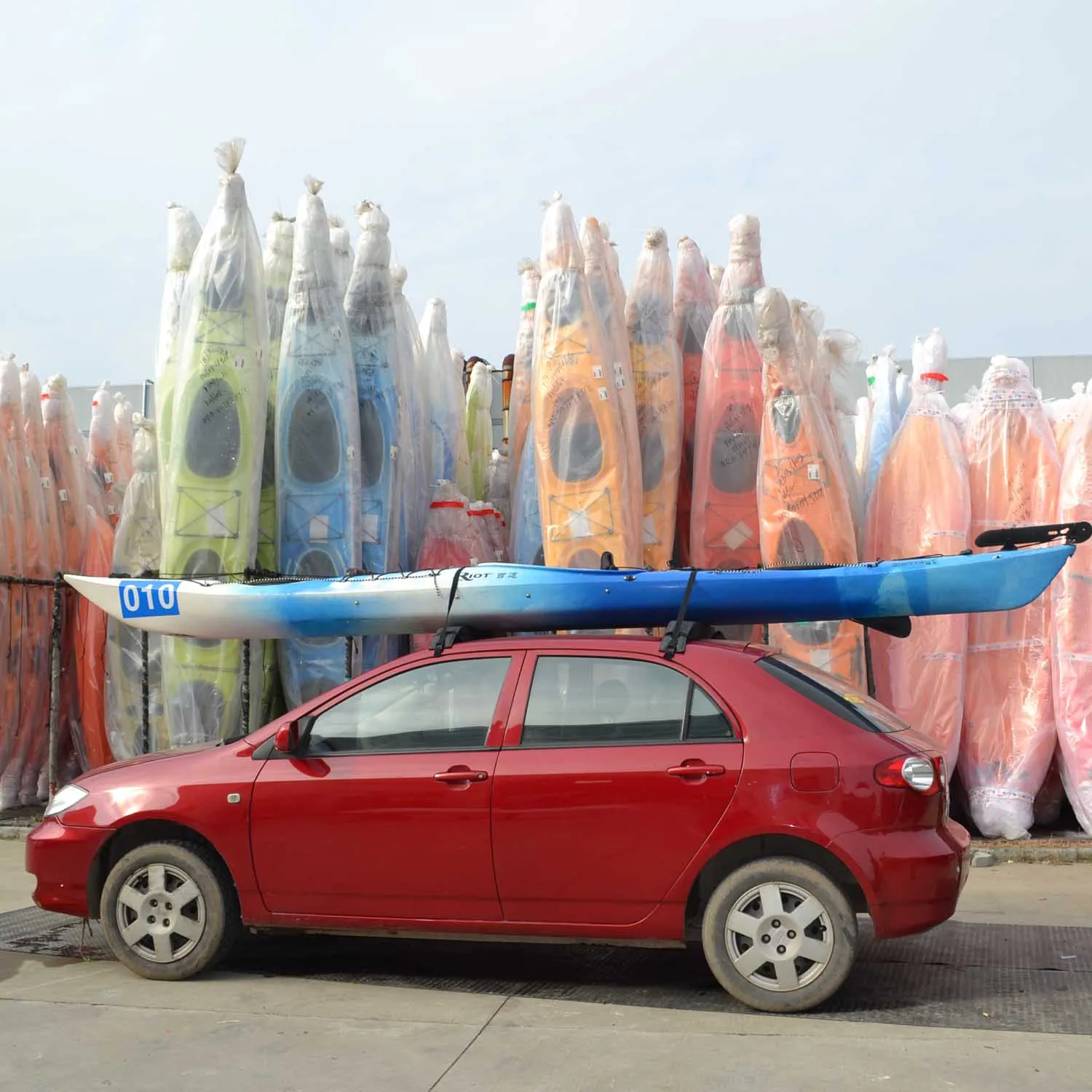 Canoe kayaking Kayaking Boat Harbour simple roof transport rack Rowboat