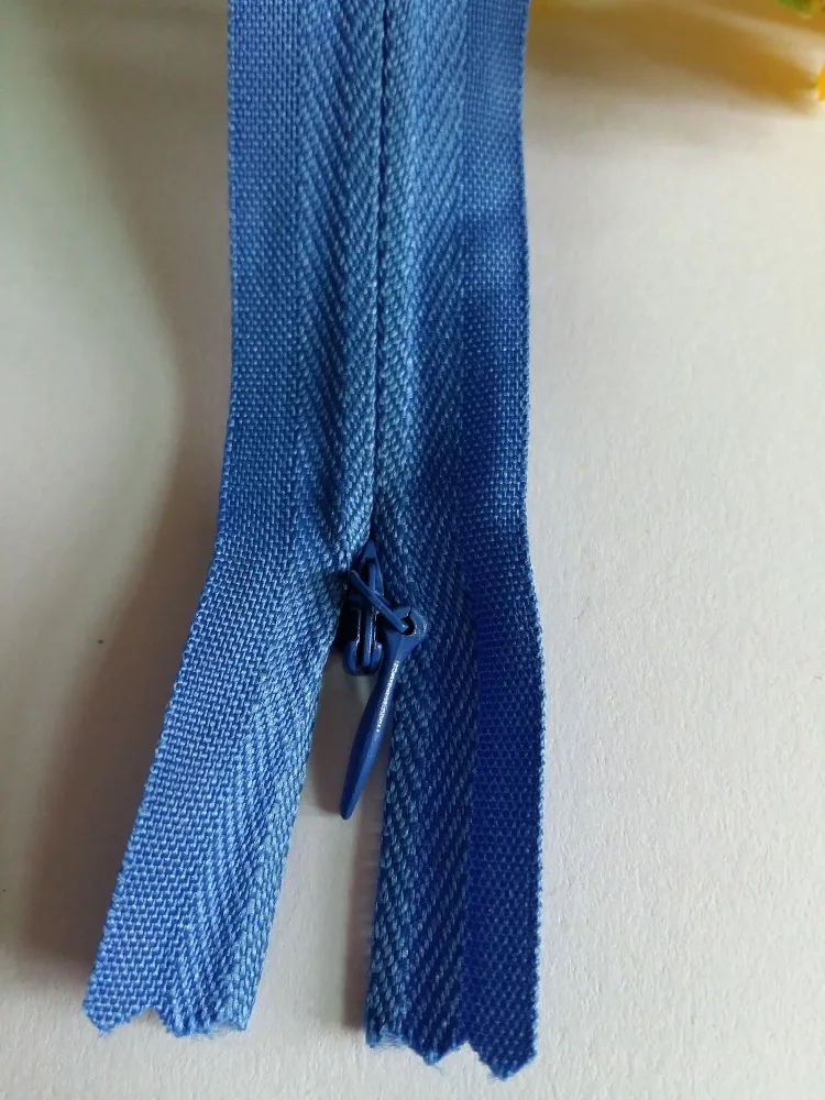 How To Sew A Hidden Zipper In A Cushion