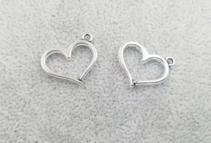 10761029105_1538917760