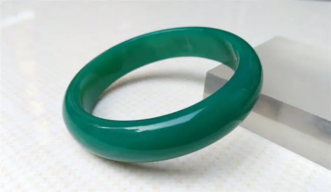 

FREE SHIPPING>>>@@ NEW 100% NATURAL GREEN HIGH-QUALITY GOODS CHALCEDONY AGATE JADE BRACELET 60.7MM NEW