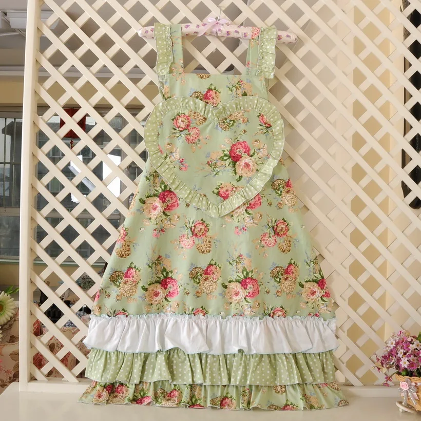 

Cotton apron wavy lace back H strap universal size code ladies Cooking Kitchen Restaurant anti-dressing Dustproof apron